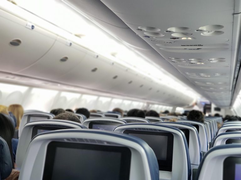 CONSUMUR lamenta que la UE se haya plegado a los intereses de las aerolíneas